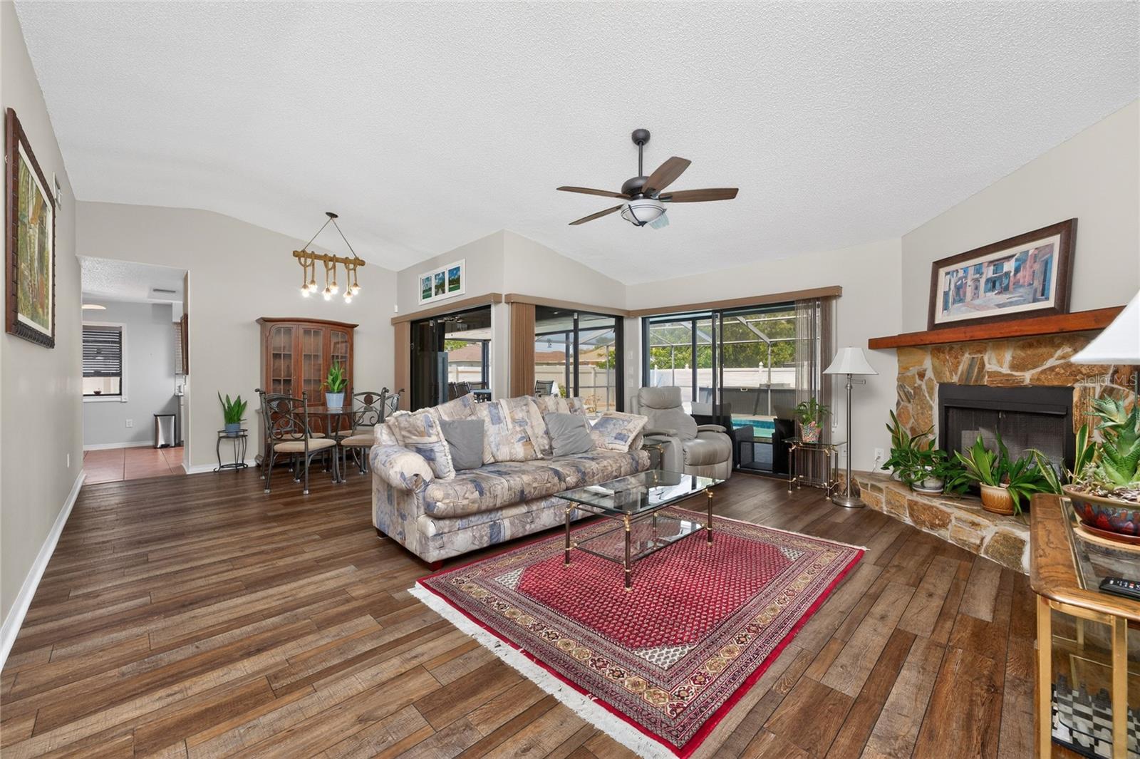 Image 10 of 67 For 9340 Saint Catherine Avenue