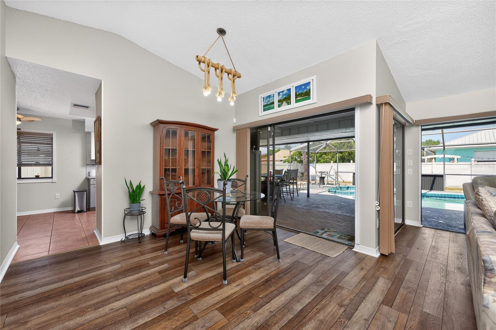 Image 11 of 67 For 9340 Saint Catherine Avenue