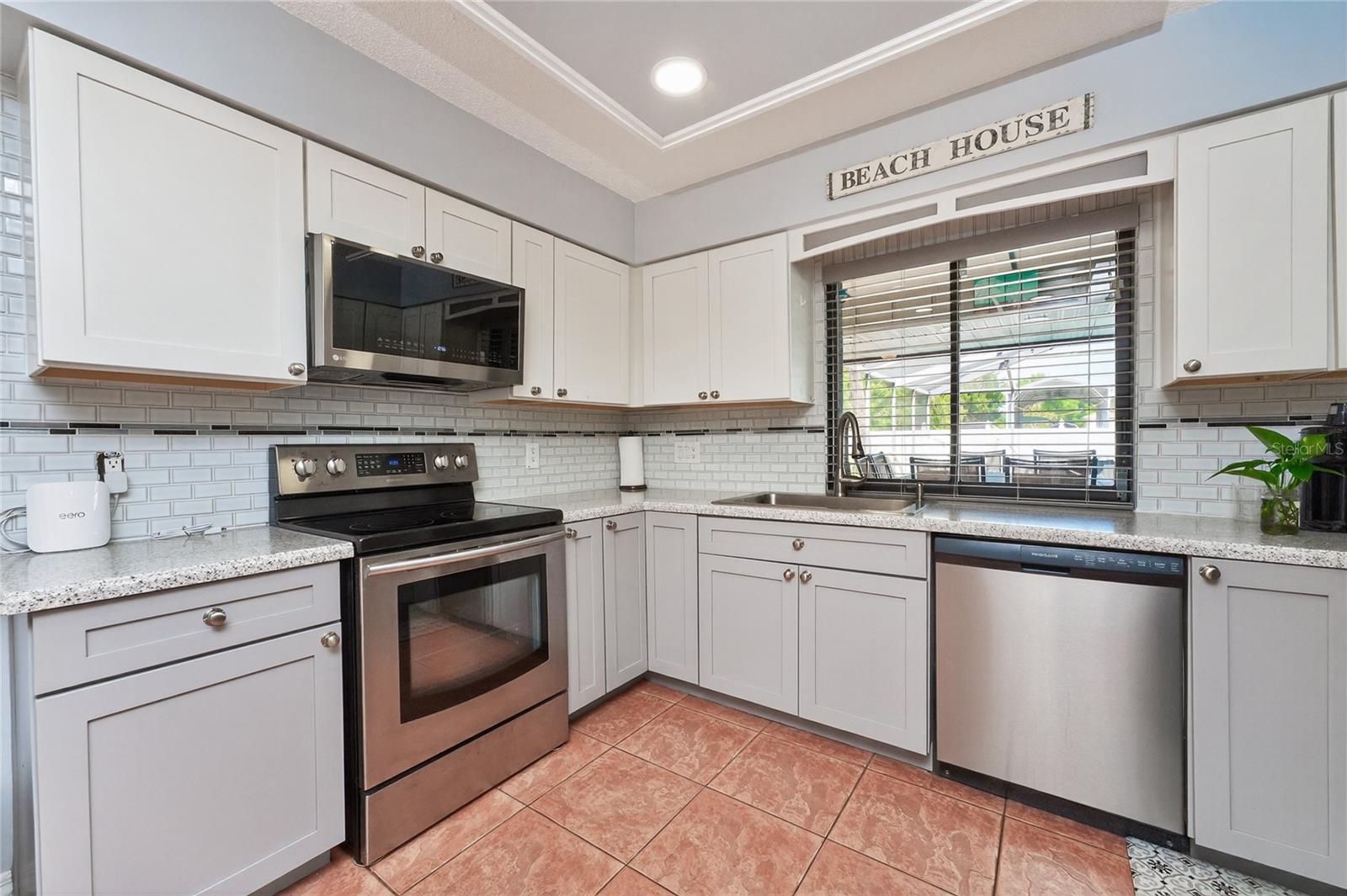 Image 15 of 67 For 9340 Saint Catherine Avenue