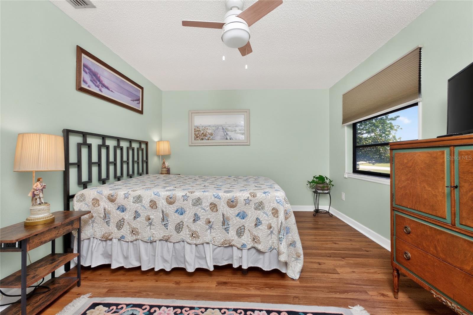 Image 21 of 67 For 9340 Saint Catherine Avenue