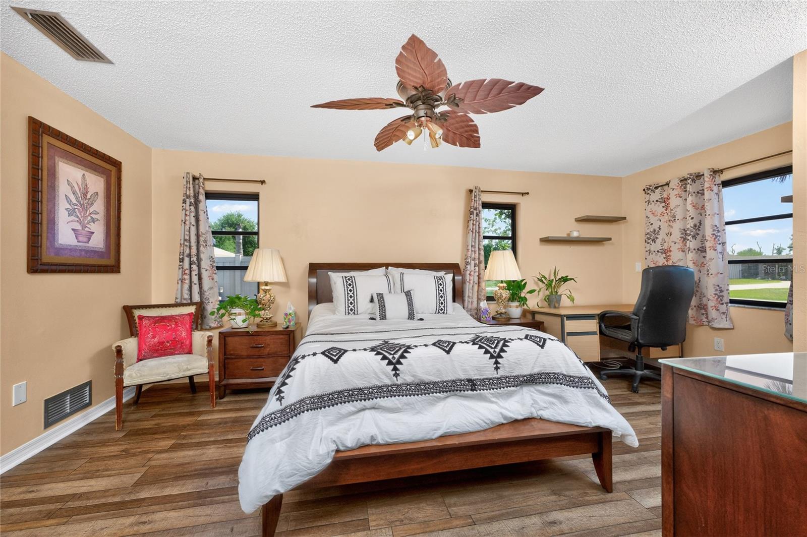 Image 25 of 67 For 9340 Saint Catherine Avenue