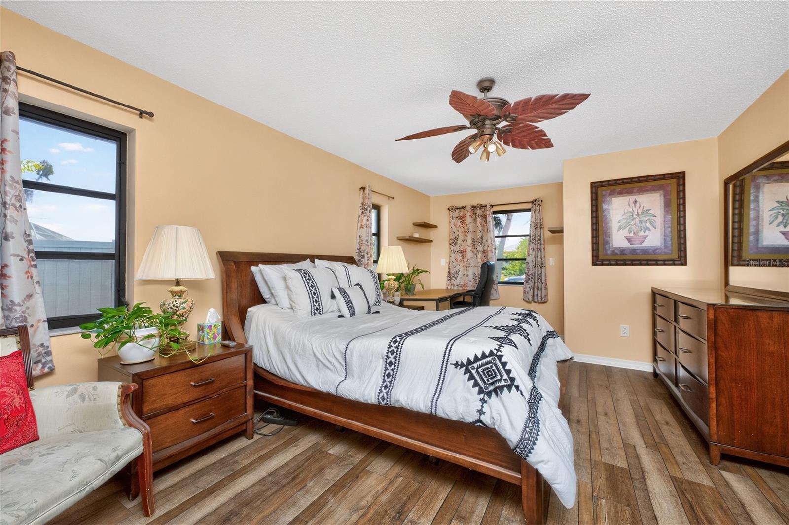 Image 26 of 67 For 9340 Saint Catherine Avenue