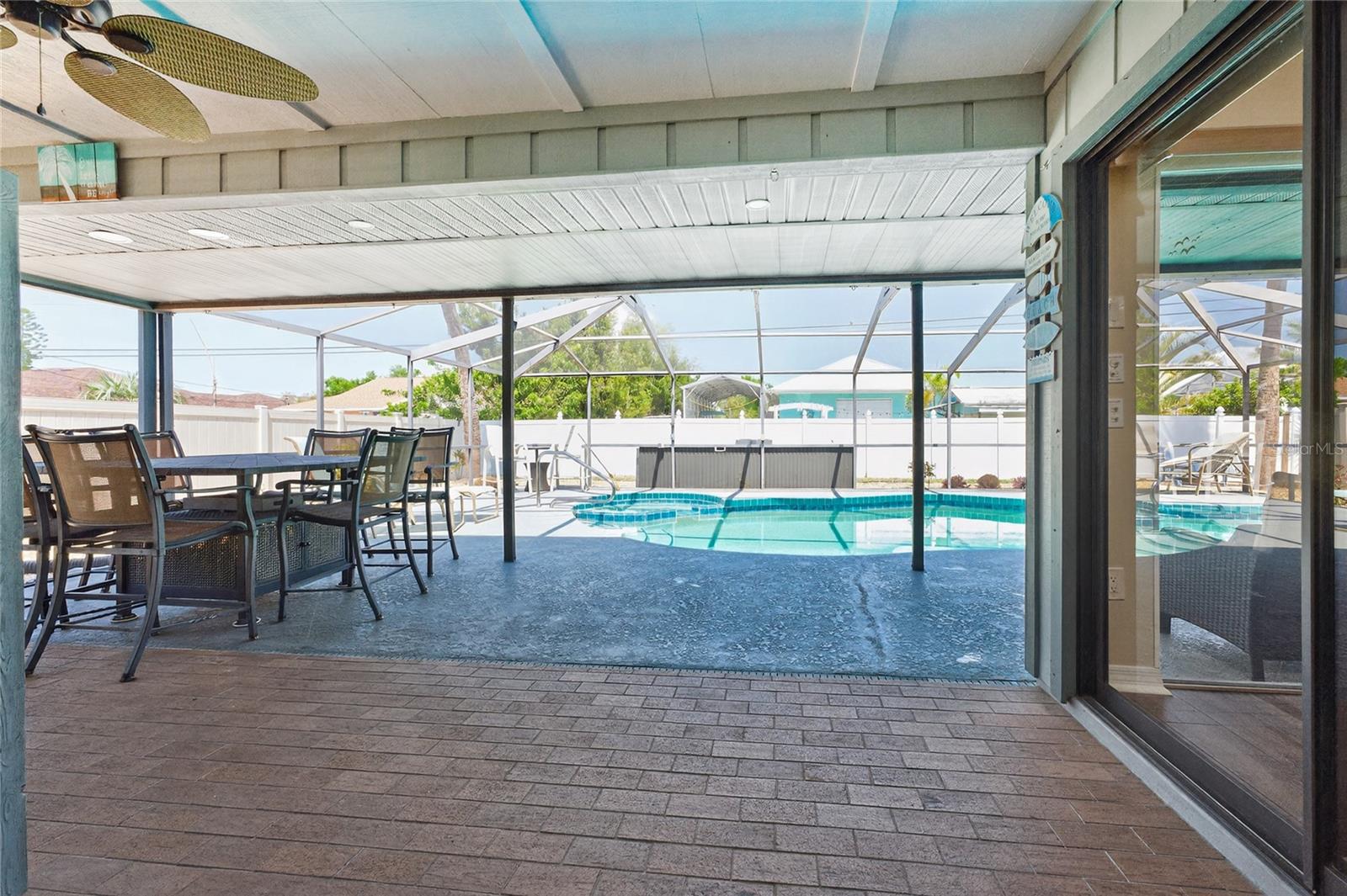 Image 32 of 67 For 9340 Saint Catherine Avenue