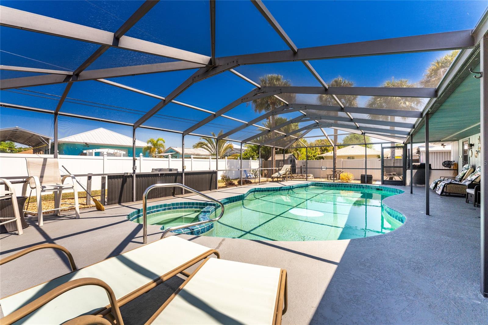 Image 36 of 67 For 9340 Saint Catherine Avenue