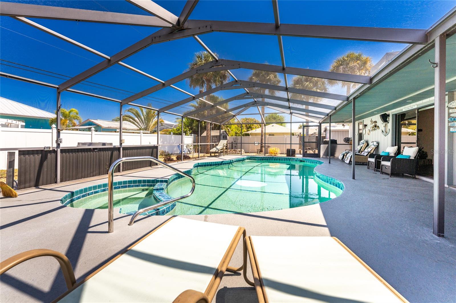 Image 37 of 67 For 9340 Saint Catherine Avenue