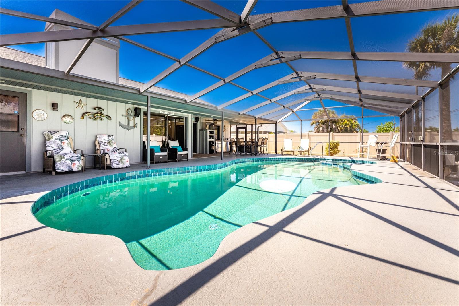 Image 39 of 67 For 9340 Saint Catherine Avenue