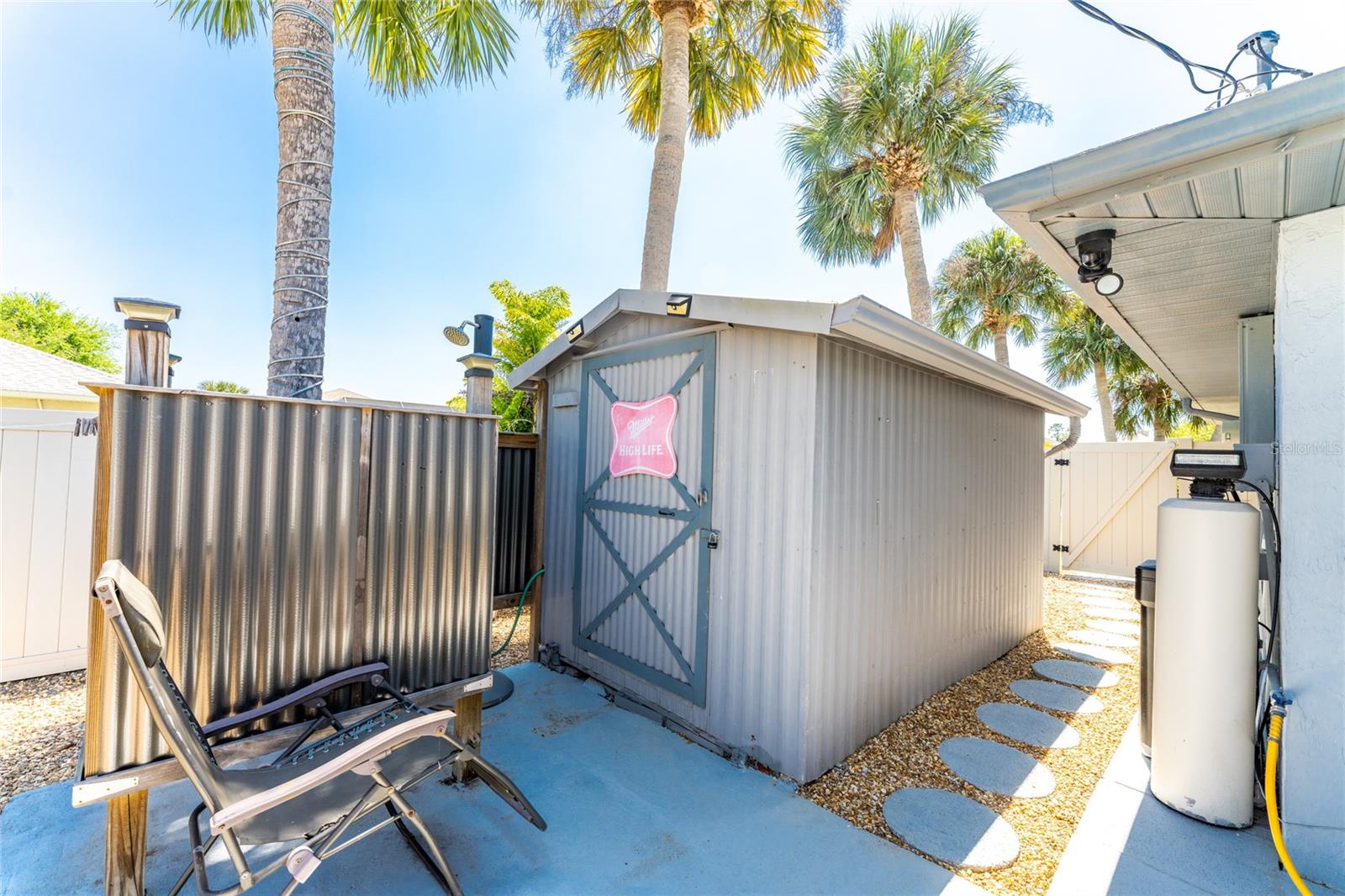 Image 42 of 67 For 9340 Saint Catherine Avenue