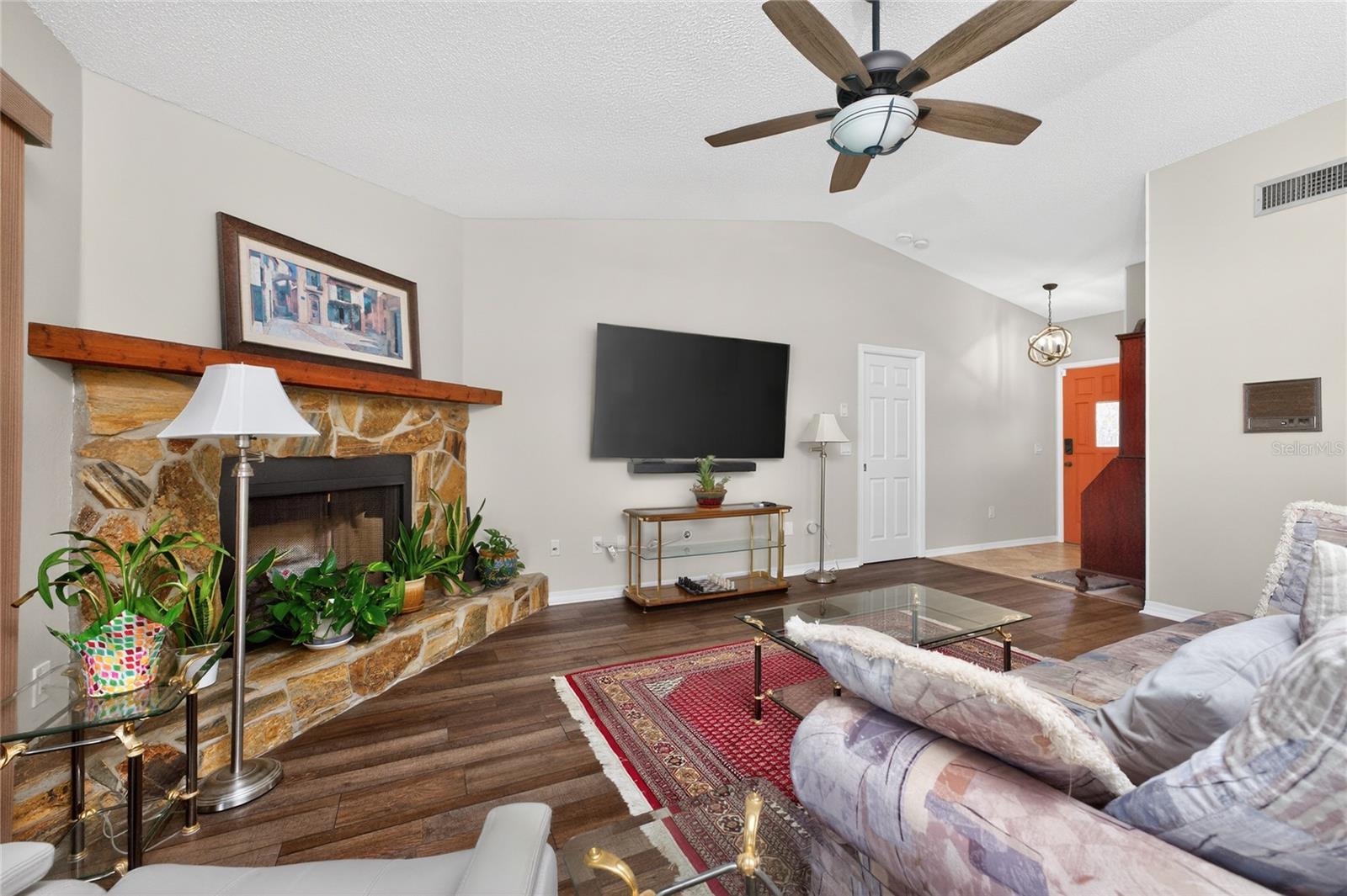 Image 7 of 67 For 9340 Saint Catherine Avenue