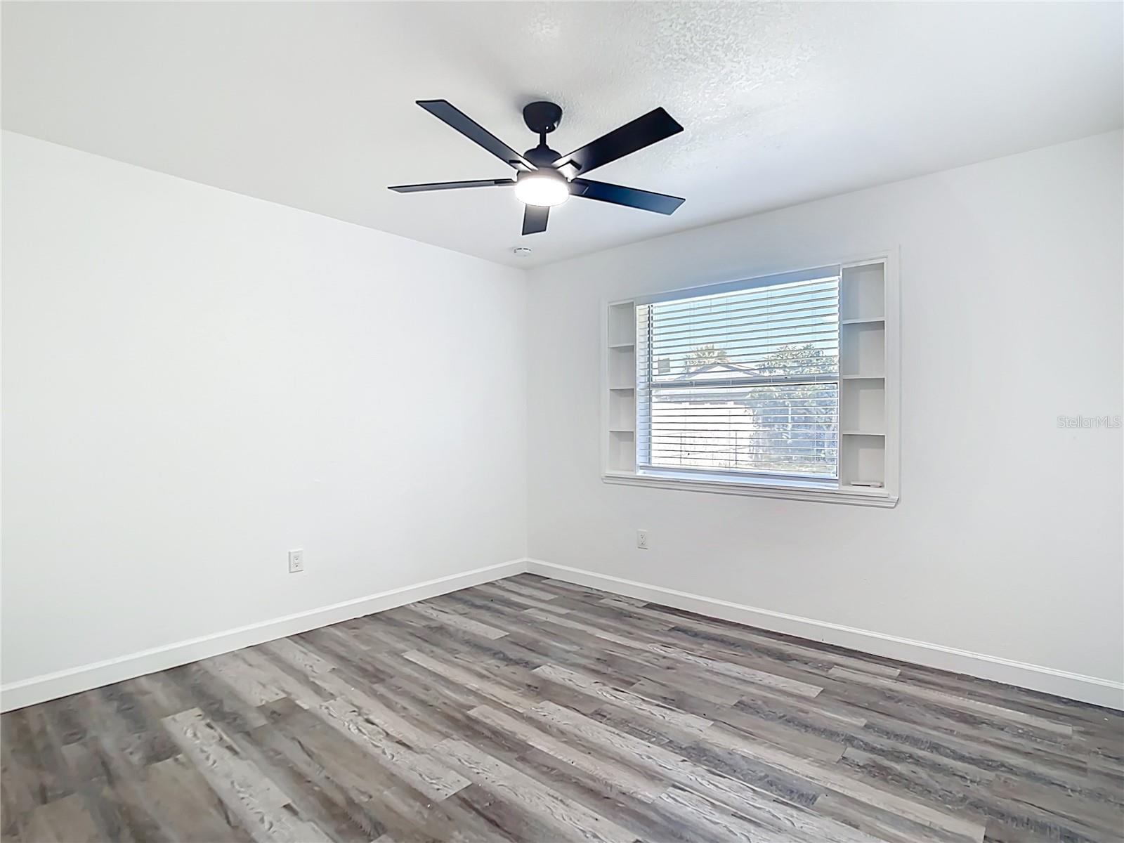 Image 7 of 18 For 8050 Porto Chico Avenue