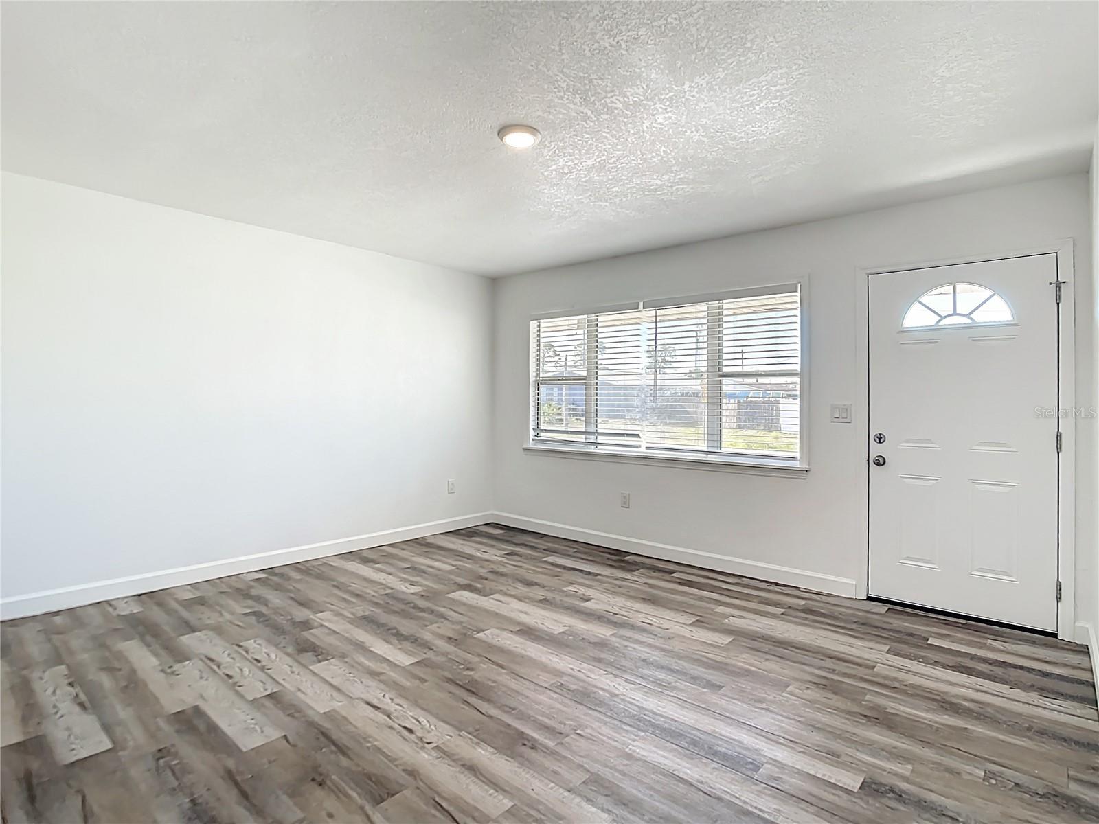 Image 8 of 18 For 8050 Porto Chico Avenue