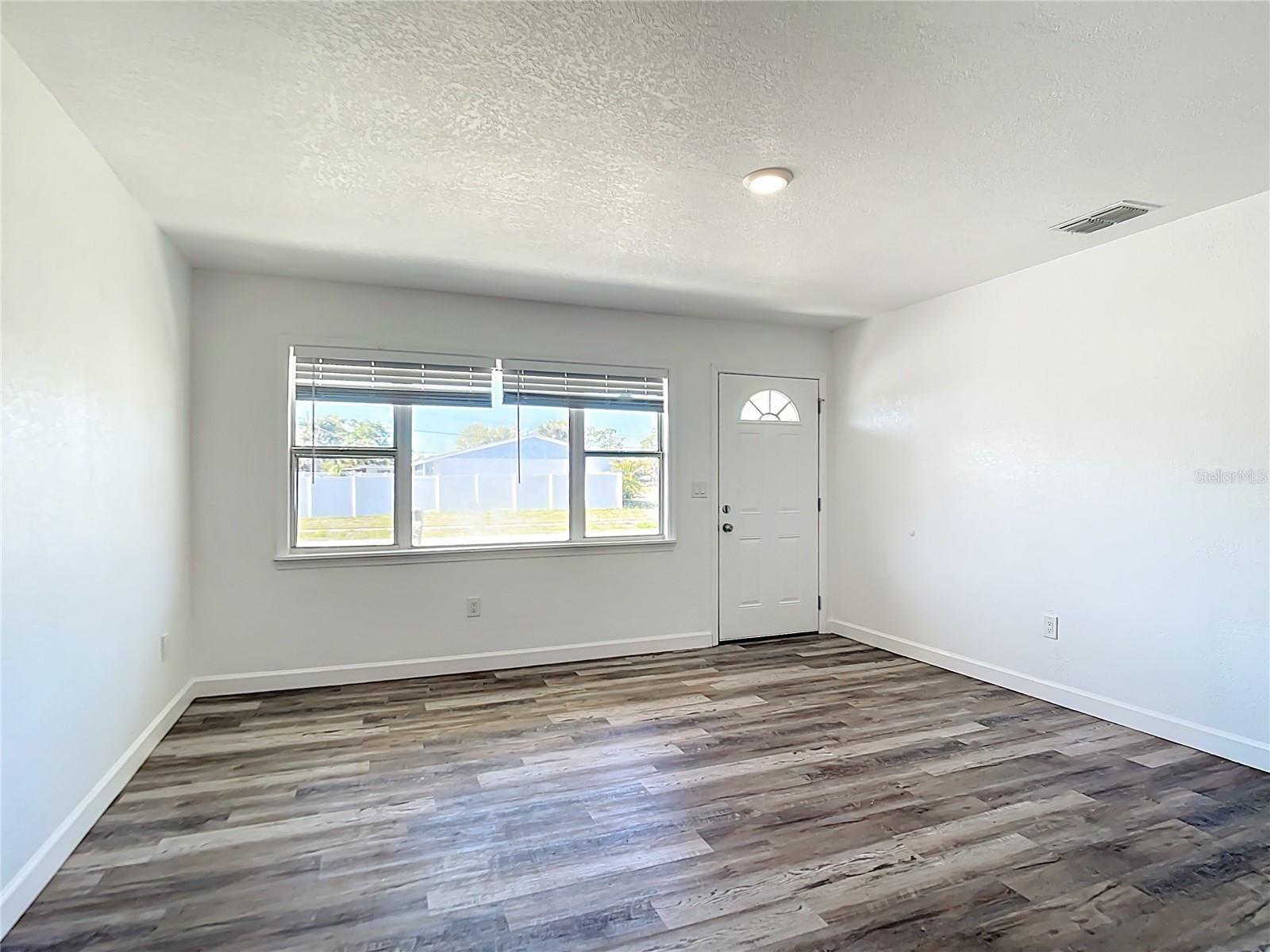 Image 9 of 18 For 8050 Porto Chico Avenue