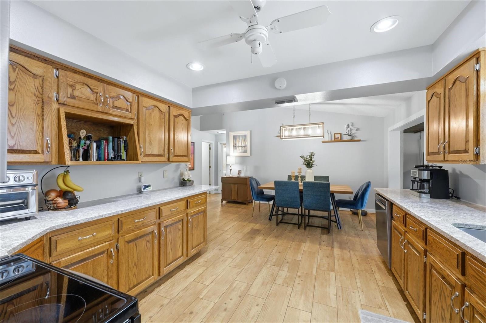 Image 14 of 31 For 2456 Arden Drive