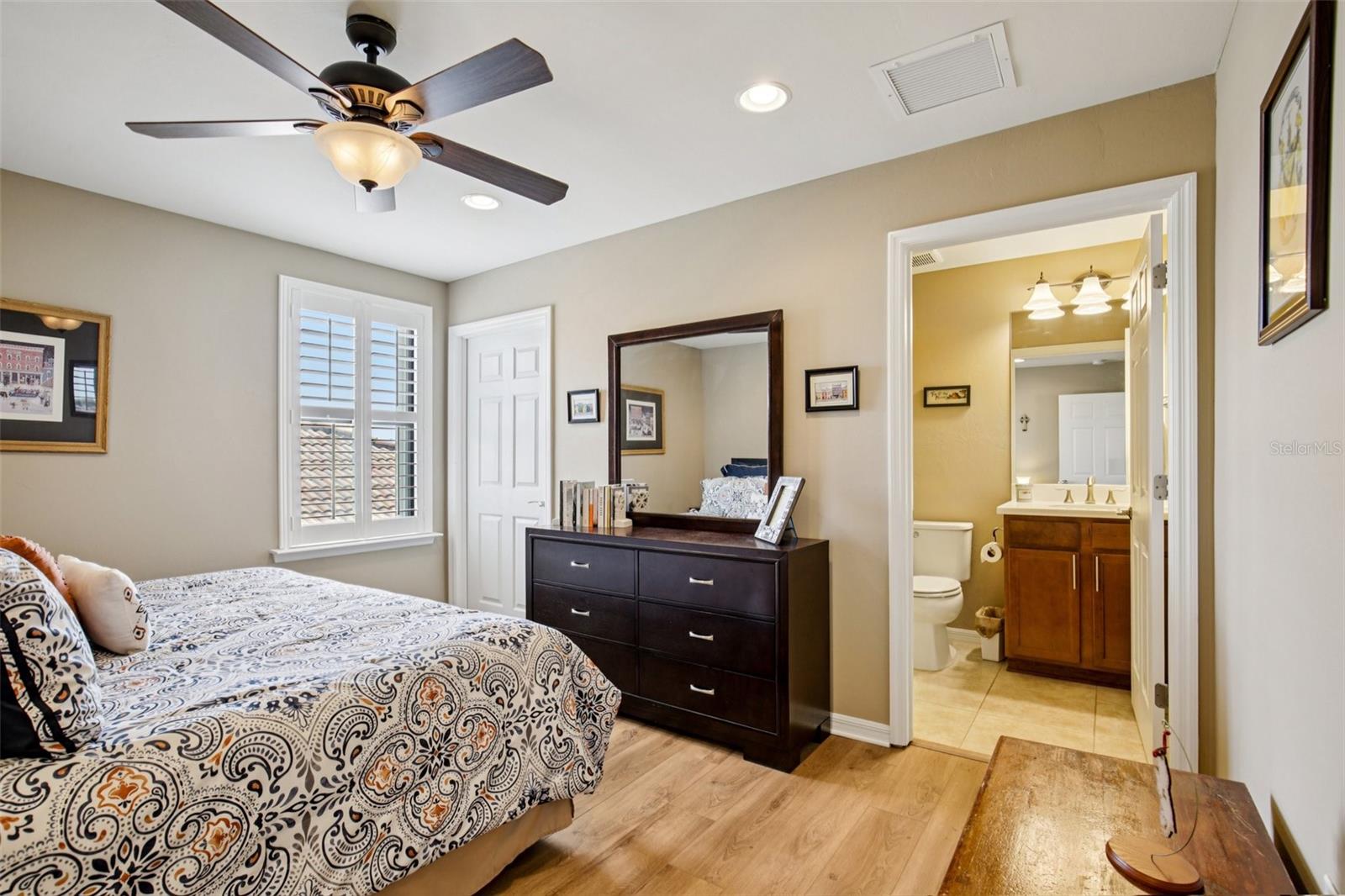 Image 29 of 51 For 13911 Lido Street