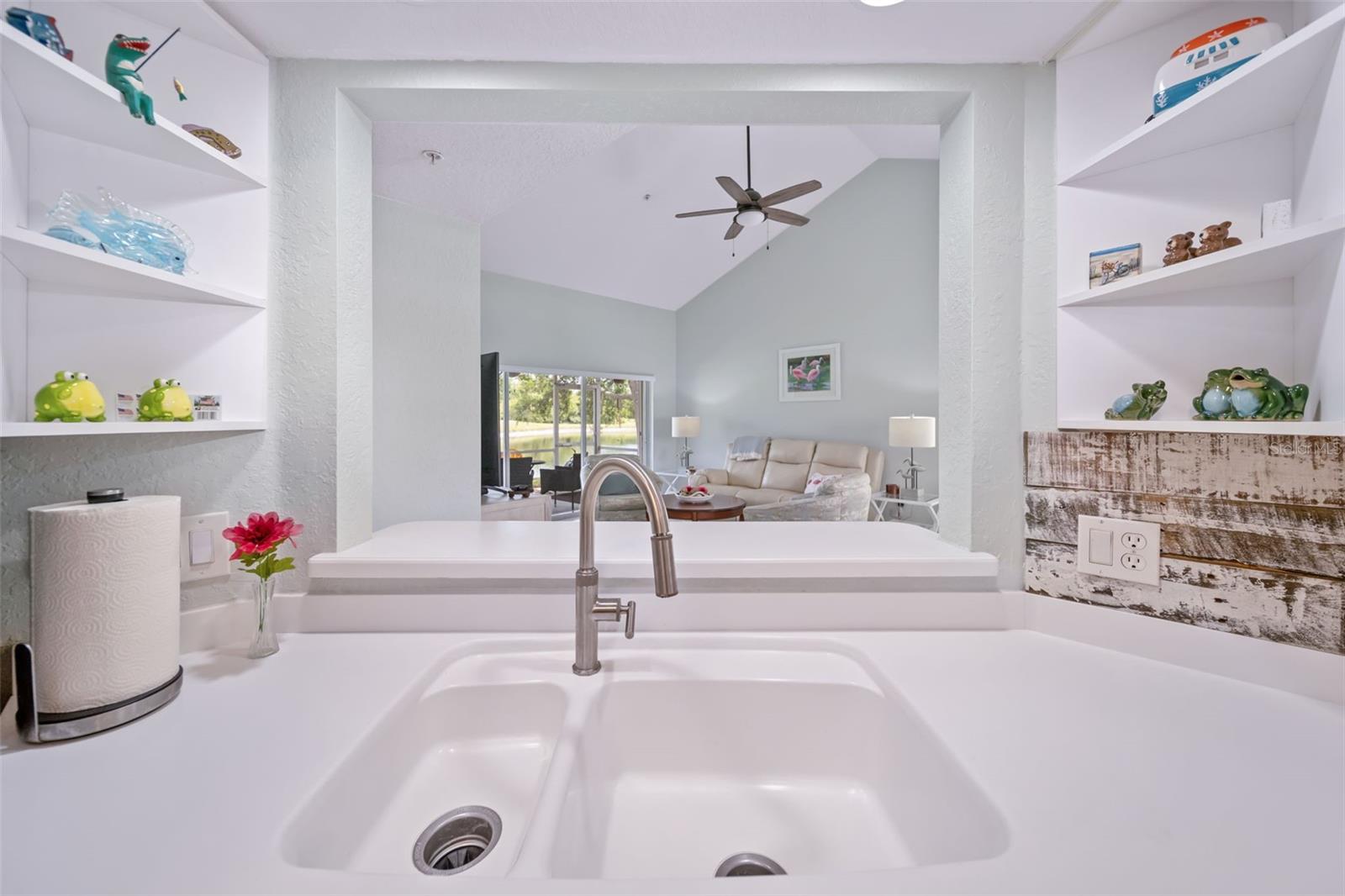 Image 16 of 54 For 7667 Sweetbay Circle 11-102