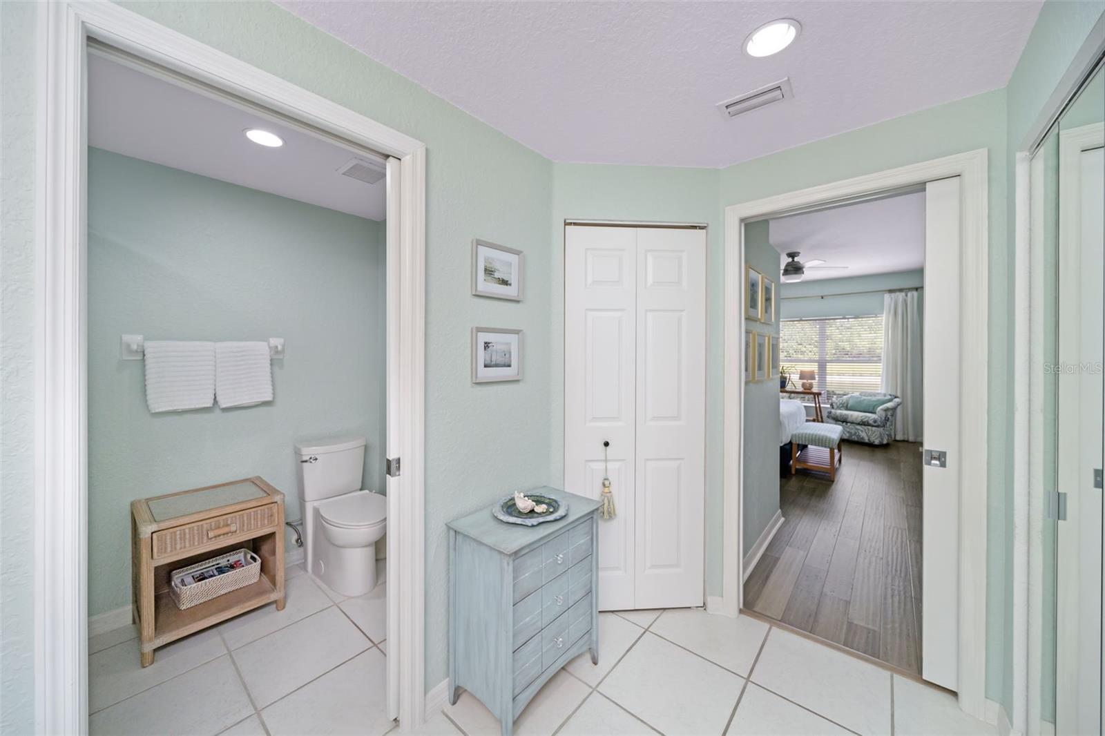 Image 26 of 54 For 7667 Sweetbay Circle 11-102