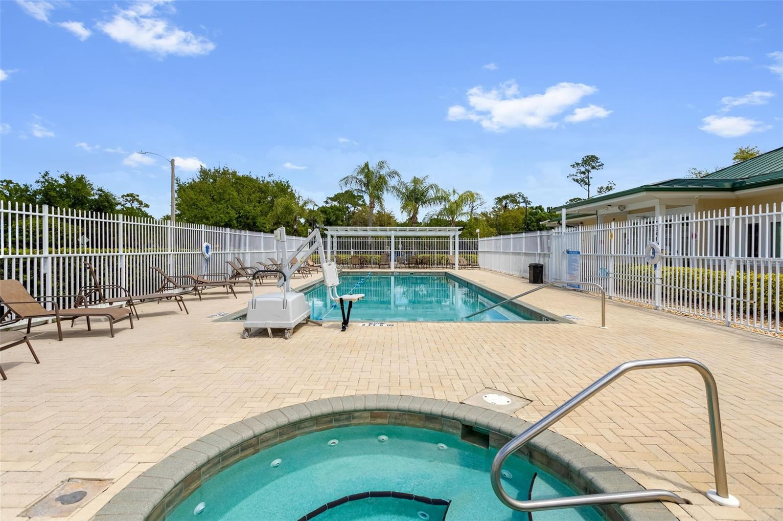 Image 47 of 54 For 7667 Sweetbay Circle 11-102