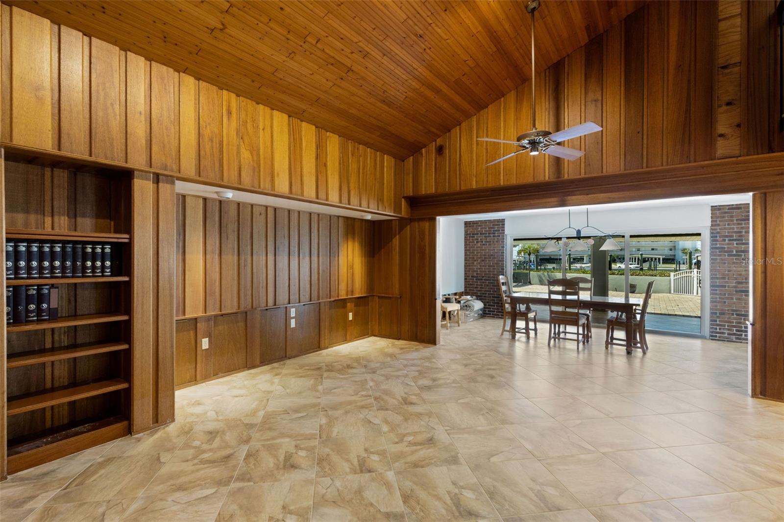 Image 12 of 58 For 700 El Dorado Drive