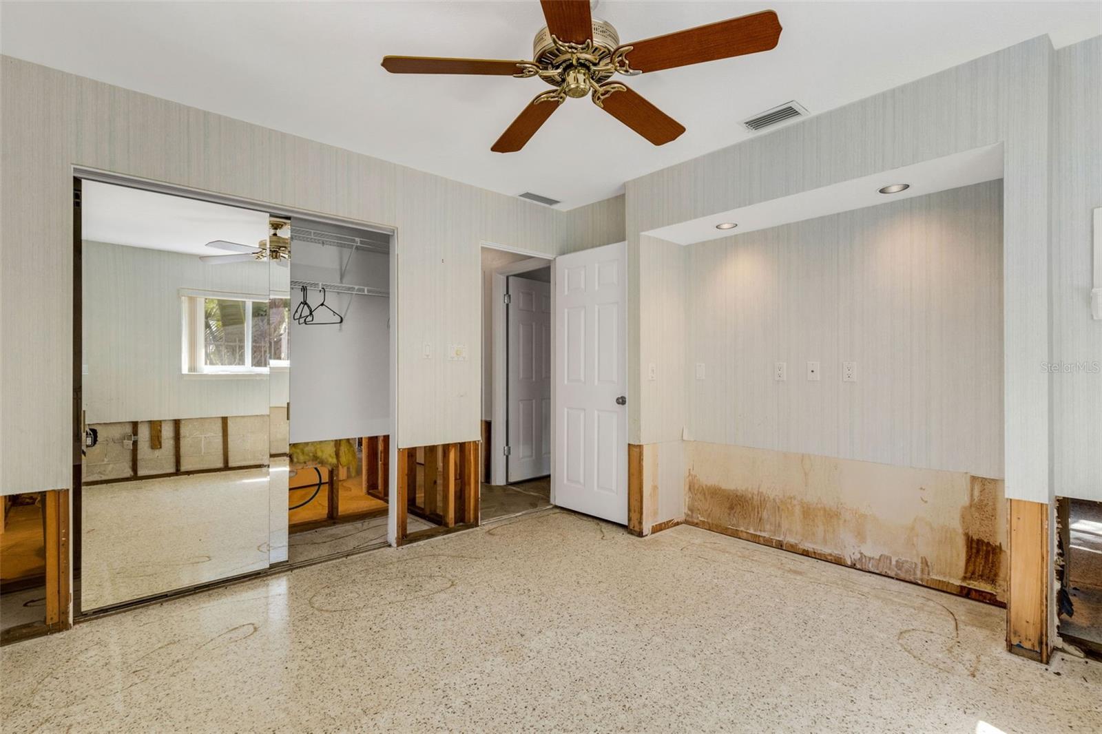 Image 29 of 58 For 700 El Dorado Drive