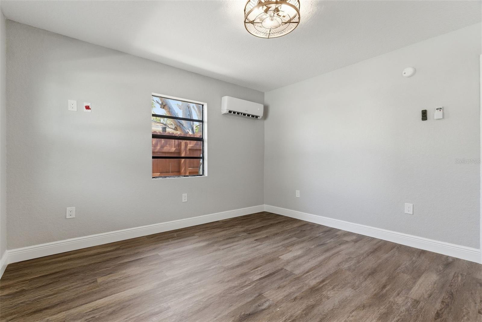 Image 7 of 27 For 113 145th Avenue E 1