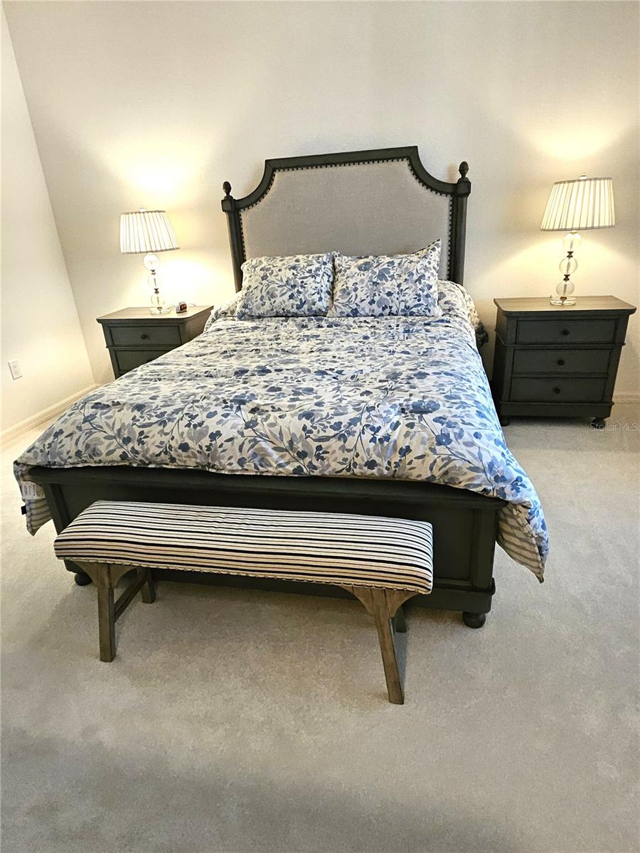 Listing photo id 26 for 12022 Goldenrod Avenue