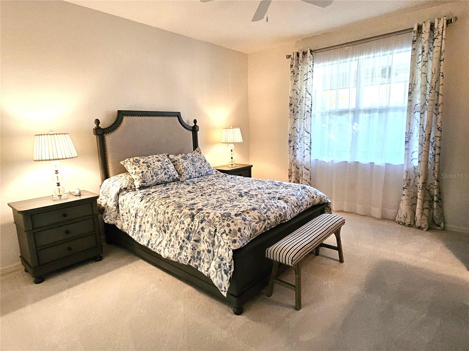 Listing photo id 27 for 12022 Goldenrod Avenue