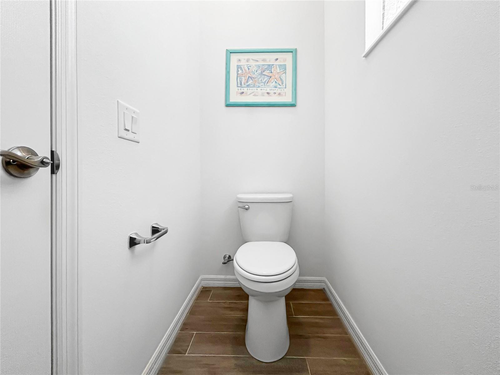 Listing photo id 35 for 12022 Goldenrod Avenue