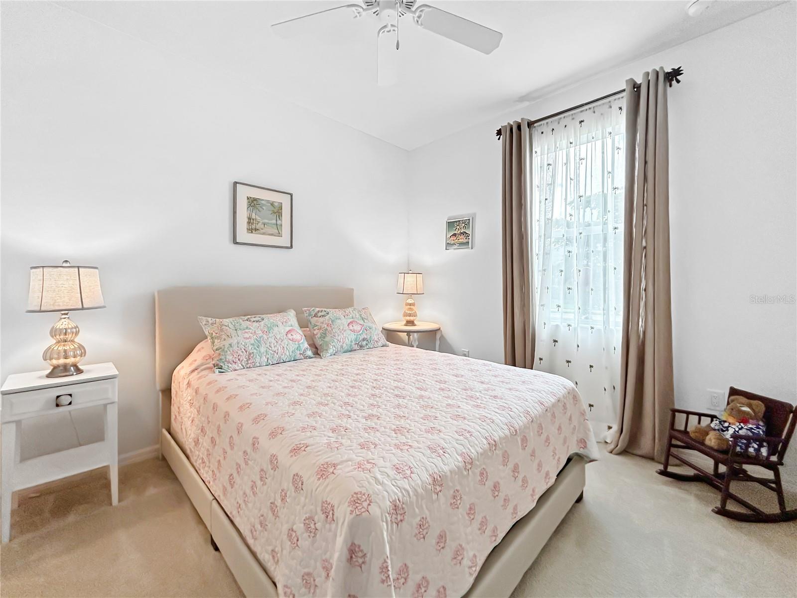 Listing photo id 36 for 12022 Goldenrod Avenue