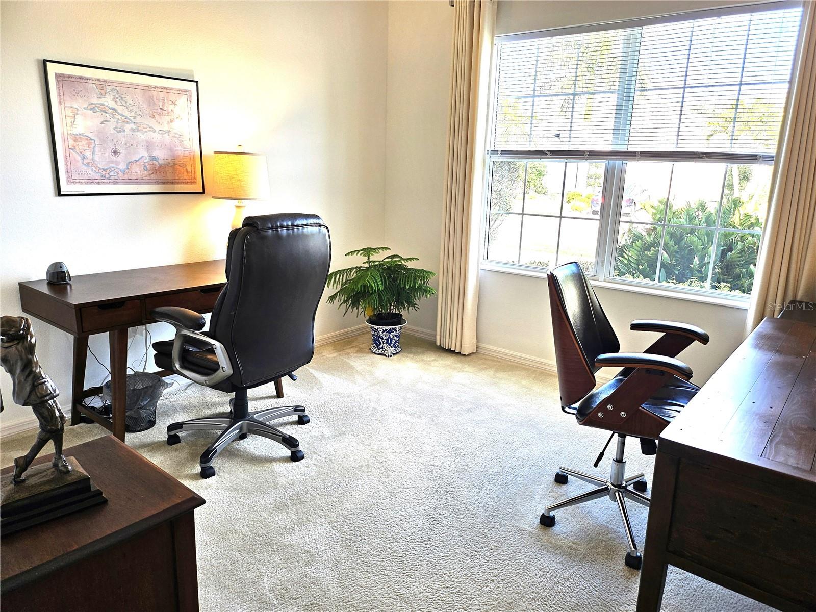 Listing photo id 41 for 12022 Goldenrod Avenue