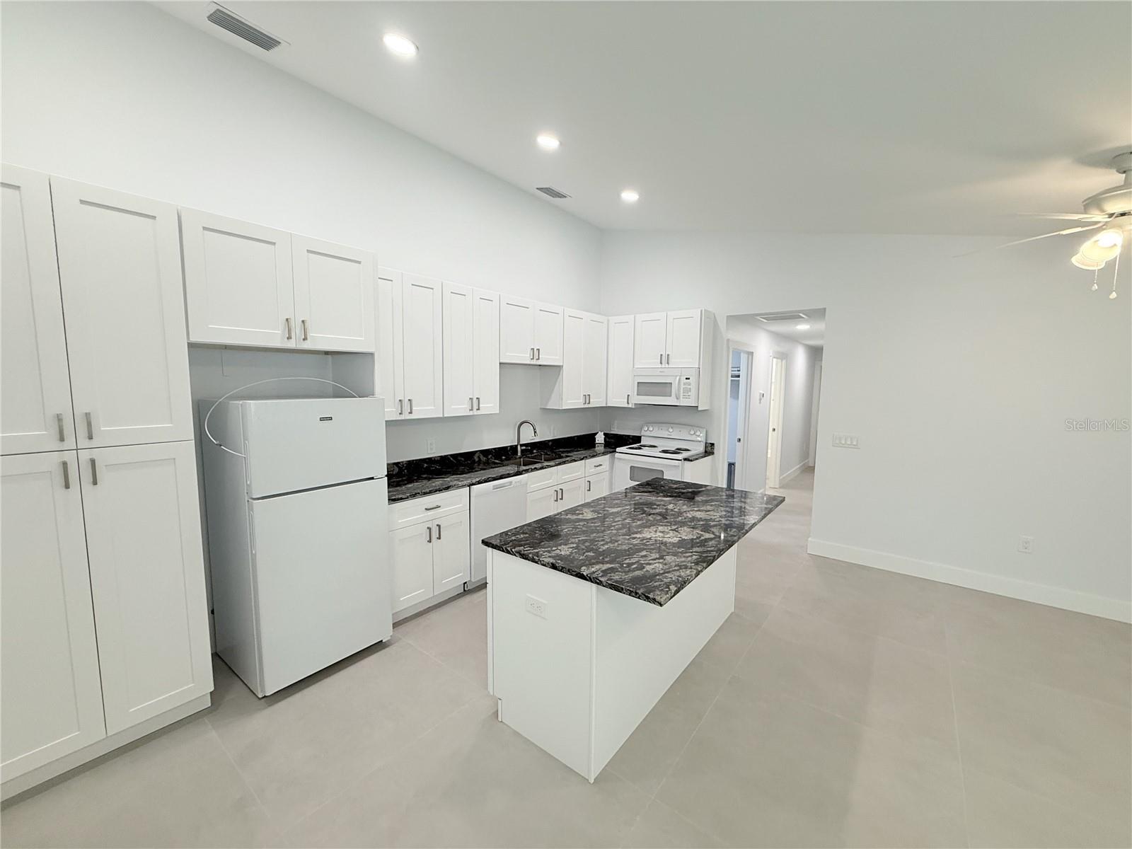 Image 3 of 15 For 1013 3rd Street W