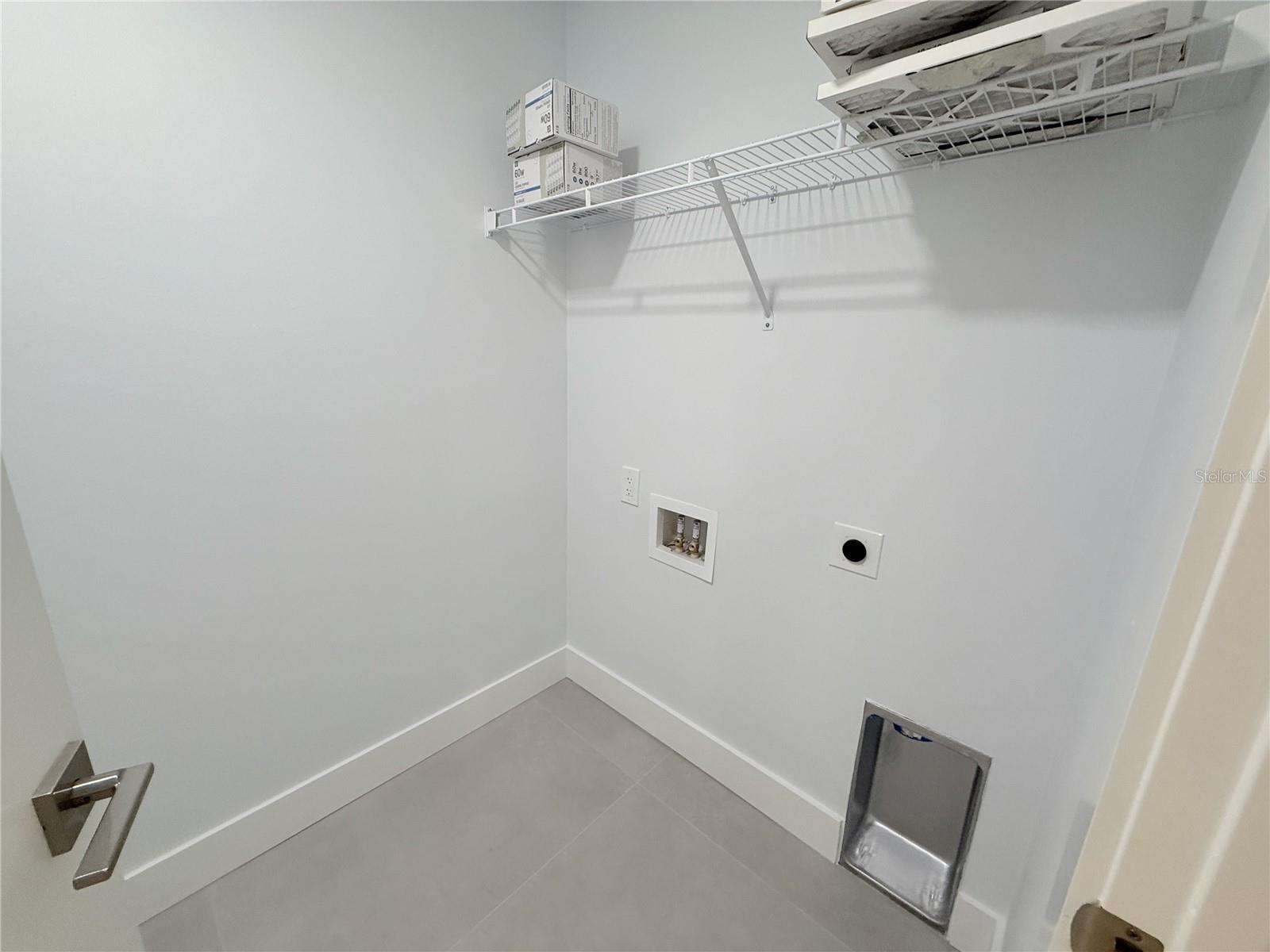 Image 9 of 15 For 1013 3rd Street W