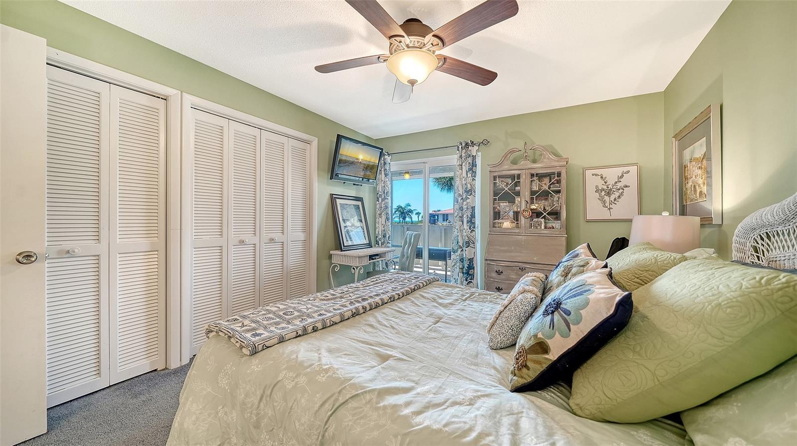 Image 18 of 43 For 6800 Gulf Of Mexico Drive 184