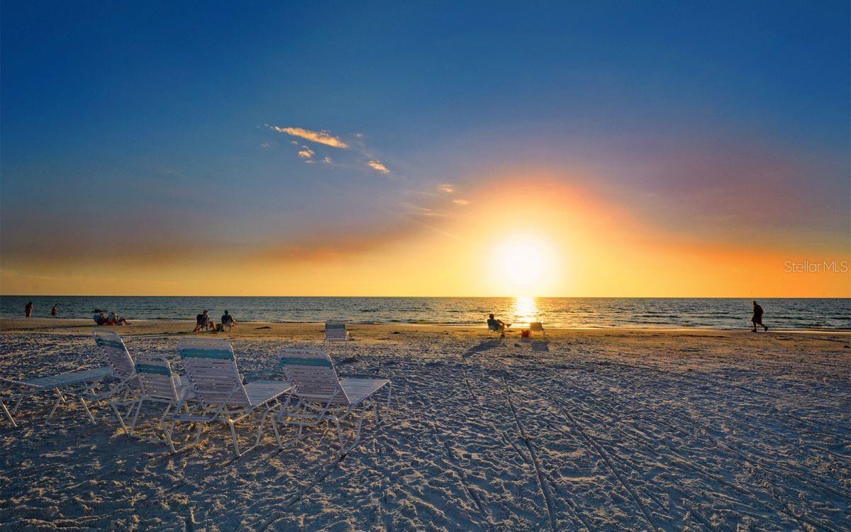 Image 39 of 43 For 6800 Gulf Of Mexico Drive 184