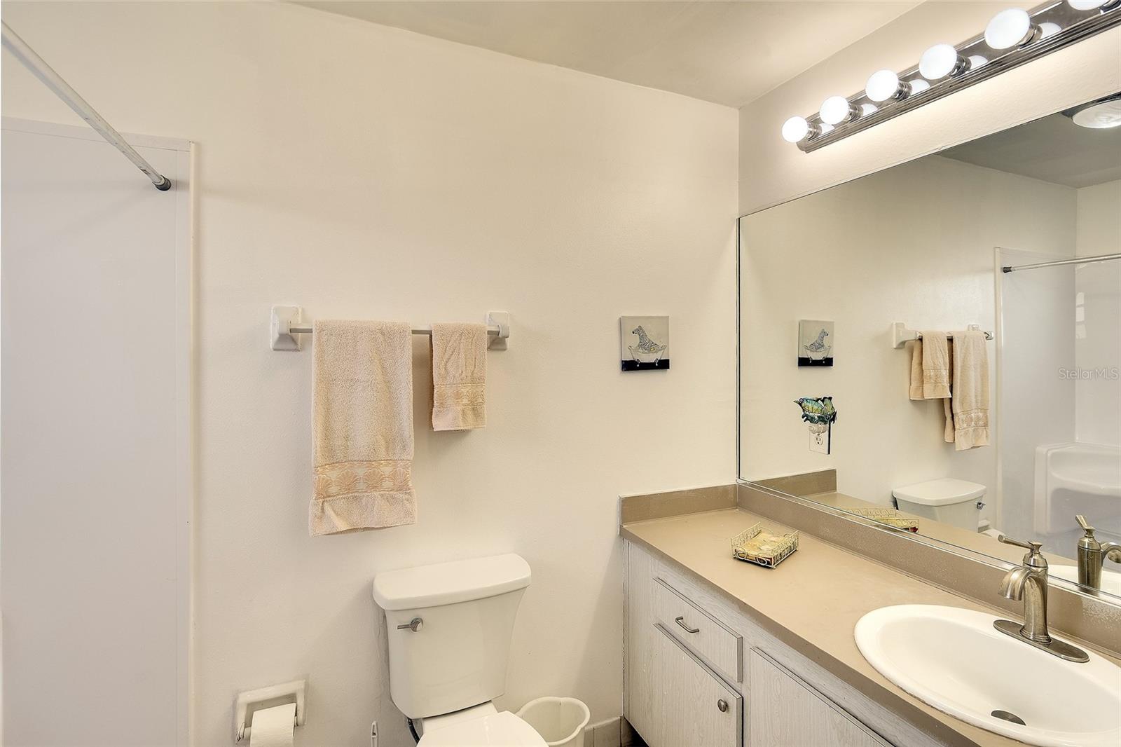 Image 16 of 21 For 305 47th Avenue Drive W 146