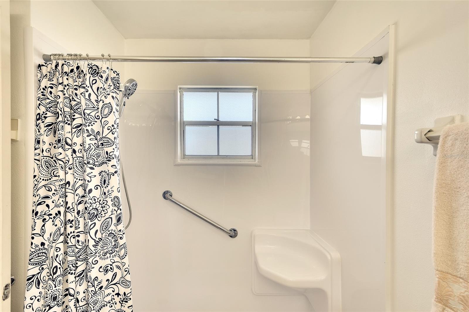 Image 17 of 21 For 305 47th Avenue Drive W 146