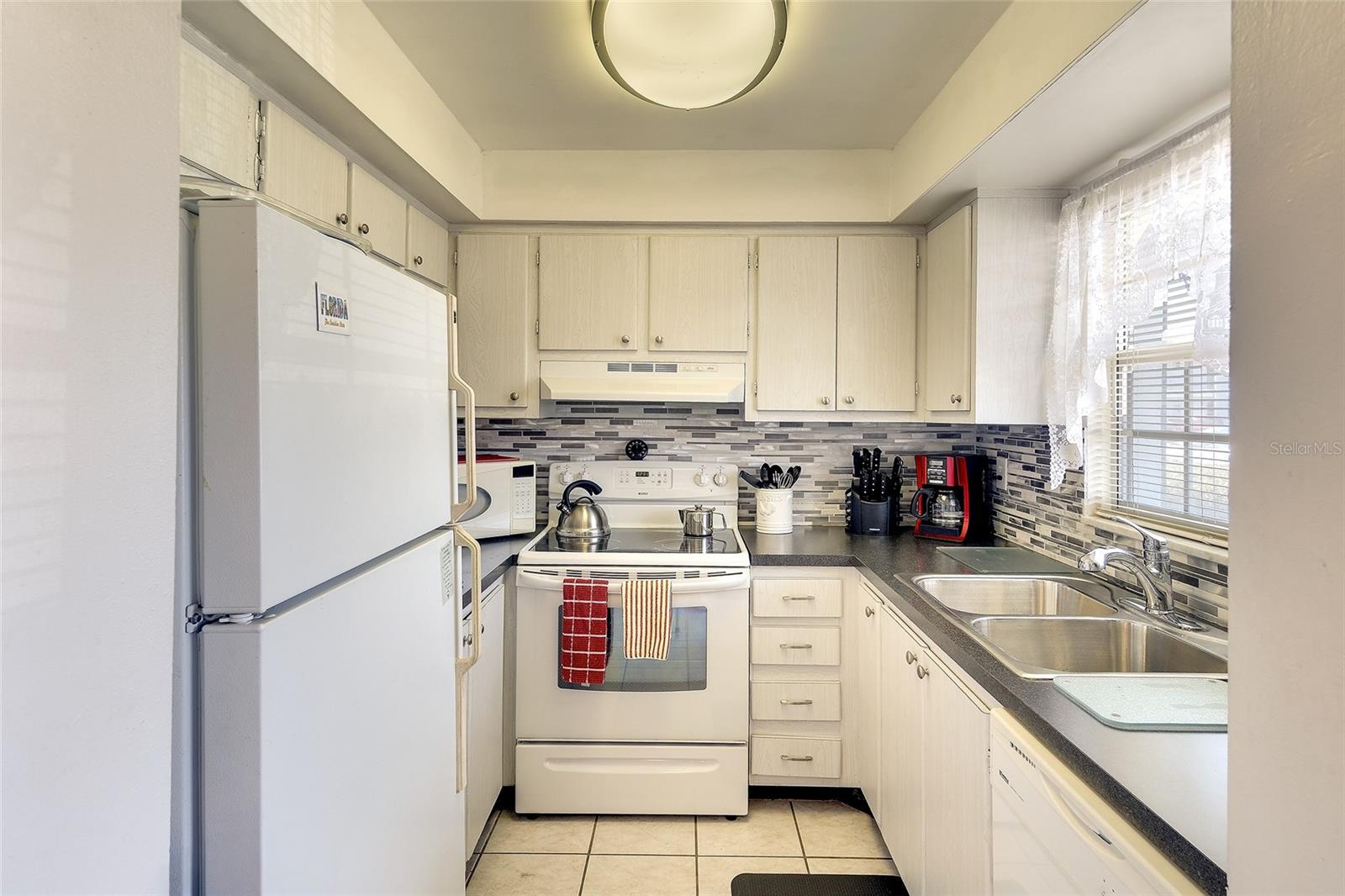 Image 5 of 21 For 305 47th Avenue Drive W 146