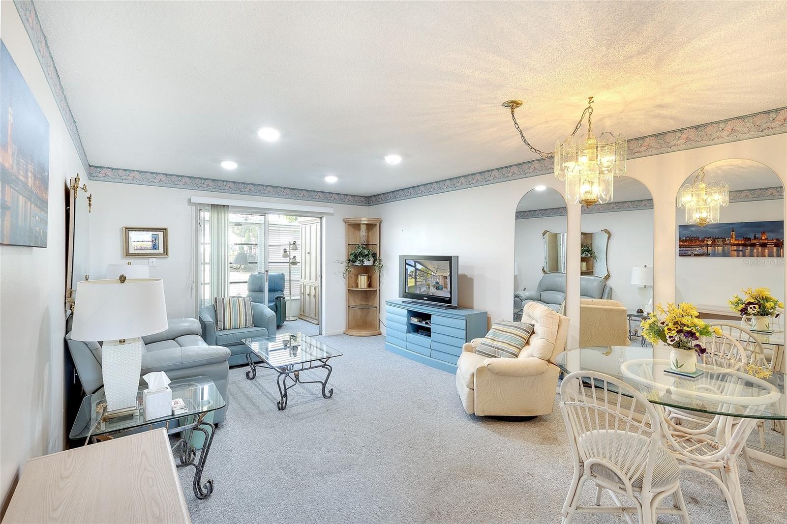 Image 7 of 21 For 305 47th Avenue Drive W 146