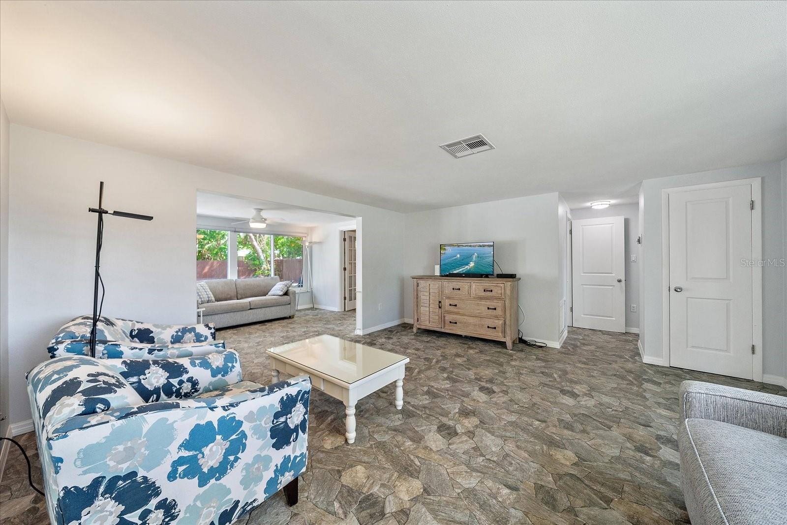 Image 5 of 25 For 2431 Bispham Road