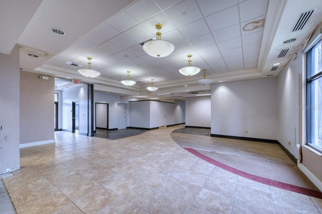 Image 13 of 32 For 8200 66th Street N 2