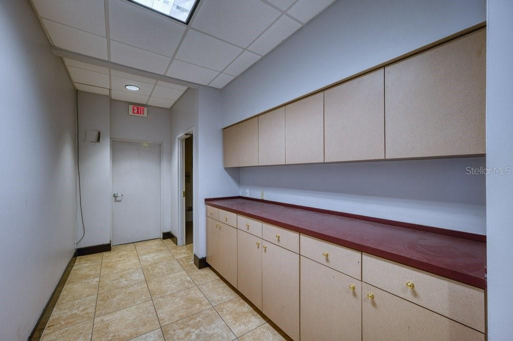 Image 17 of 32 For 8200 66th Street N 2