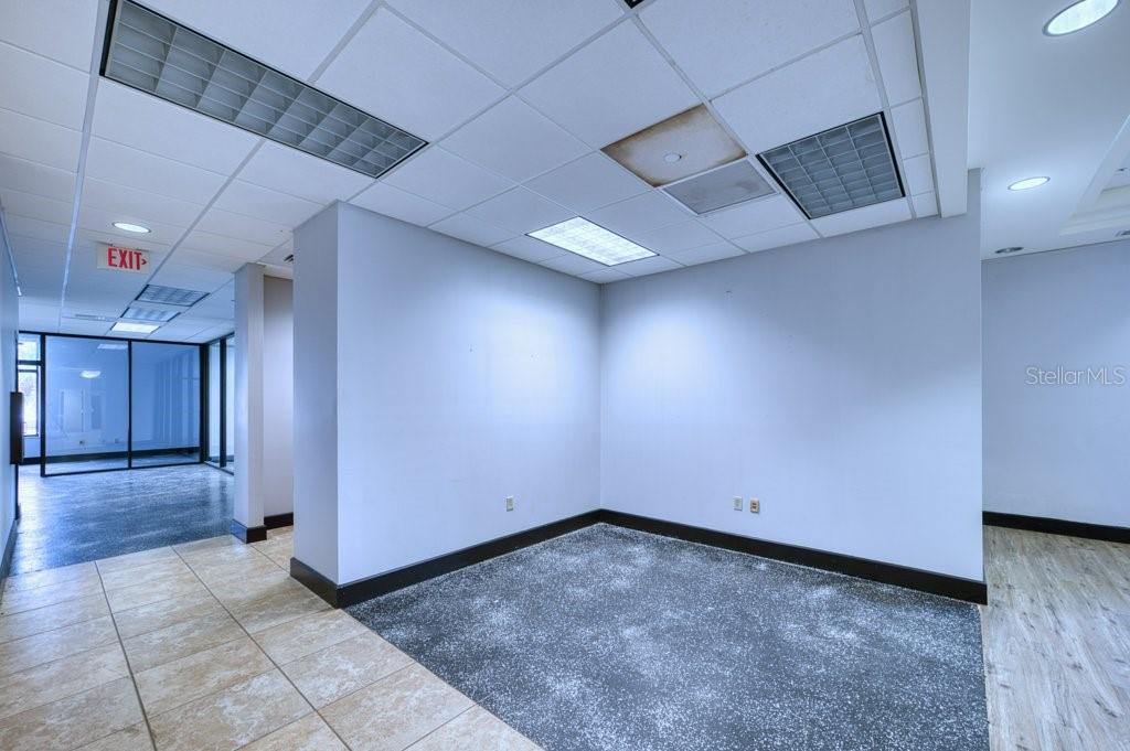 Image 19 of 32 For 8200 66th Street N 2