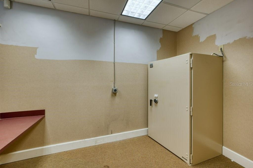 Image 29 of 32 For 8200 66th Street N 2