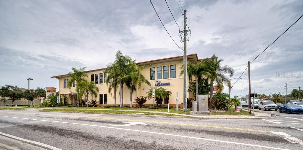 Image 3 of 32 For 8200 66th Street N 2