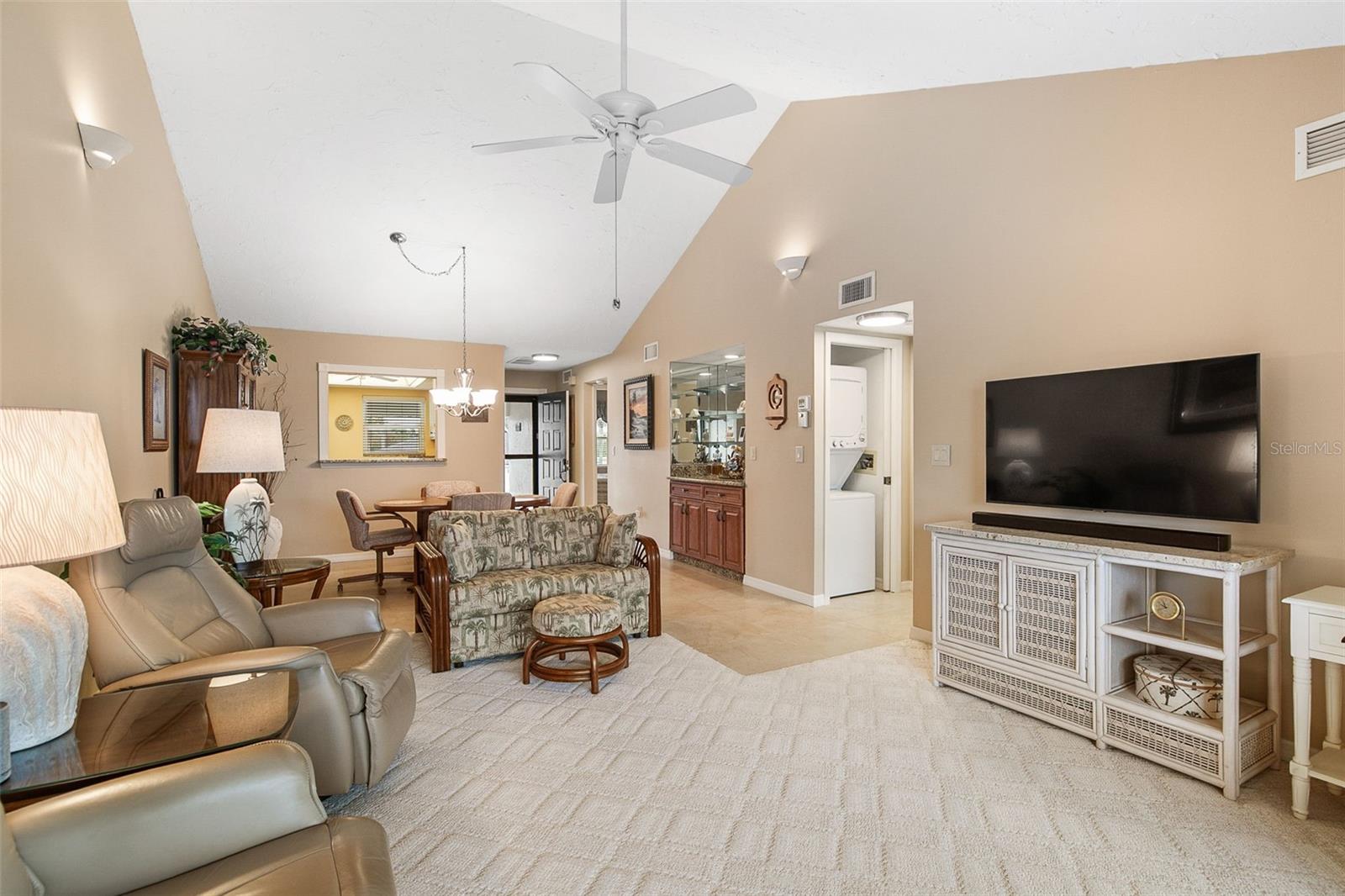 Image 19 of 53 For 1100 Capri Isles Boulevard 325