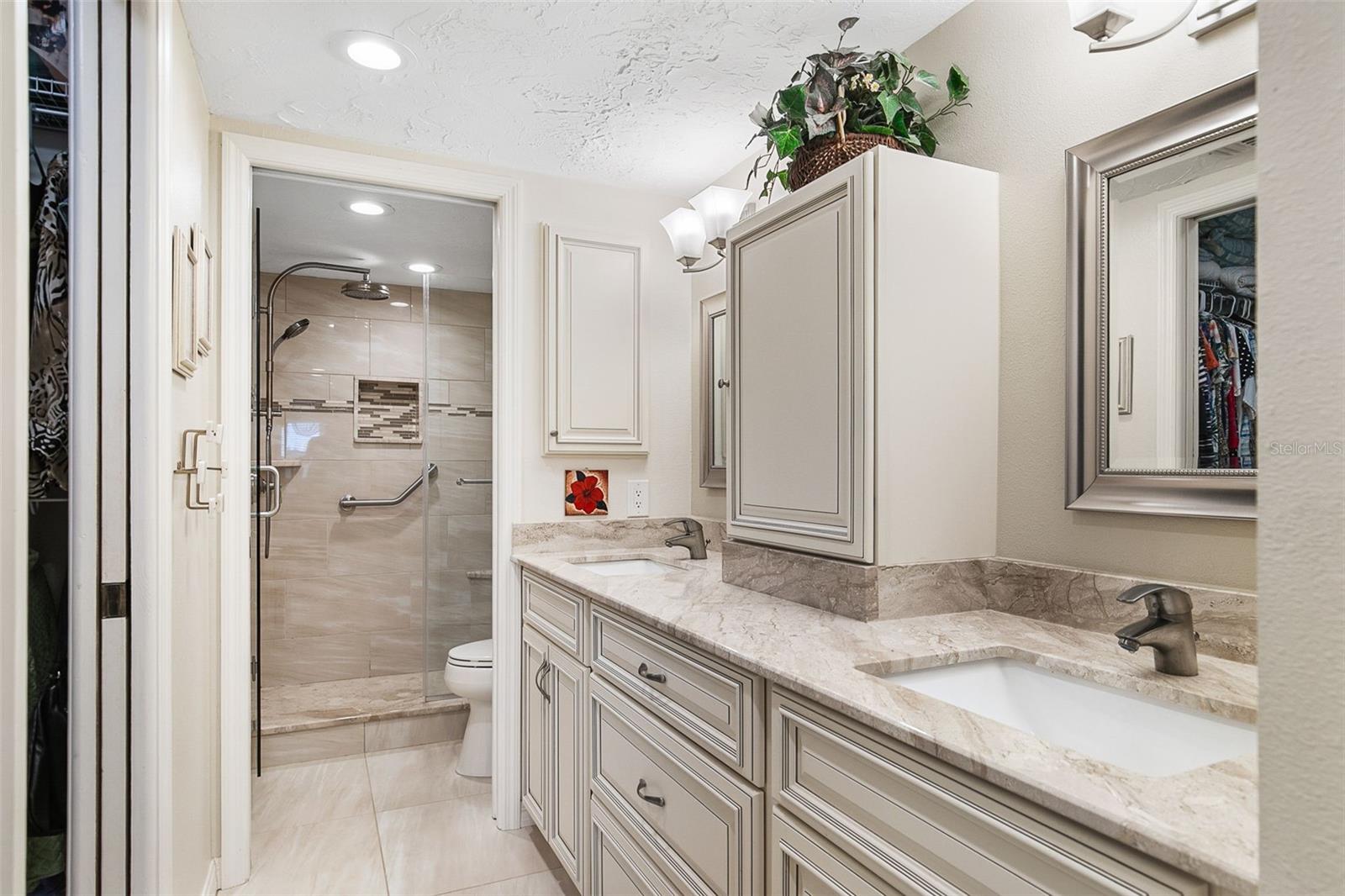 Image 27 of 53 For 1100 Capri Isles Boulevard 325