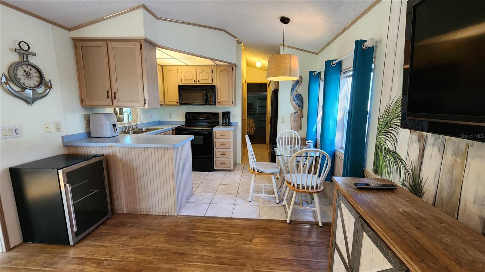 Image 4 of 33 For 3300 26th Avenue E 225