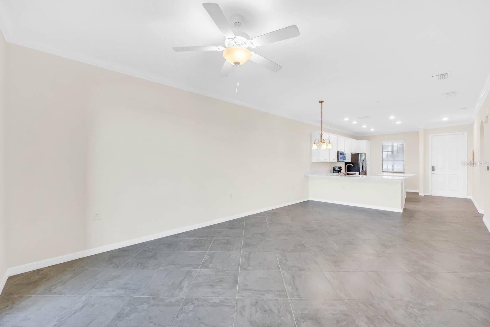Image 11 of 27 For 17510 Gawthrop Drive 404