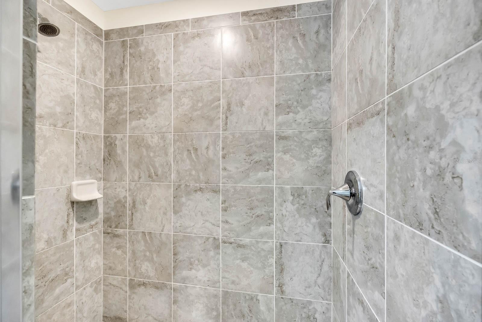 Image 15 of 27 For 17510 Gawthrop Drive 404