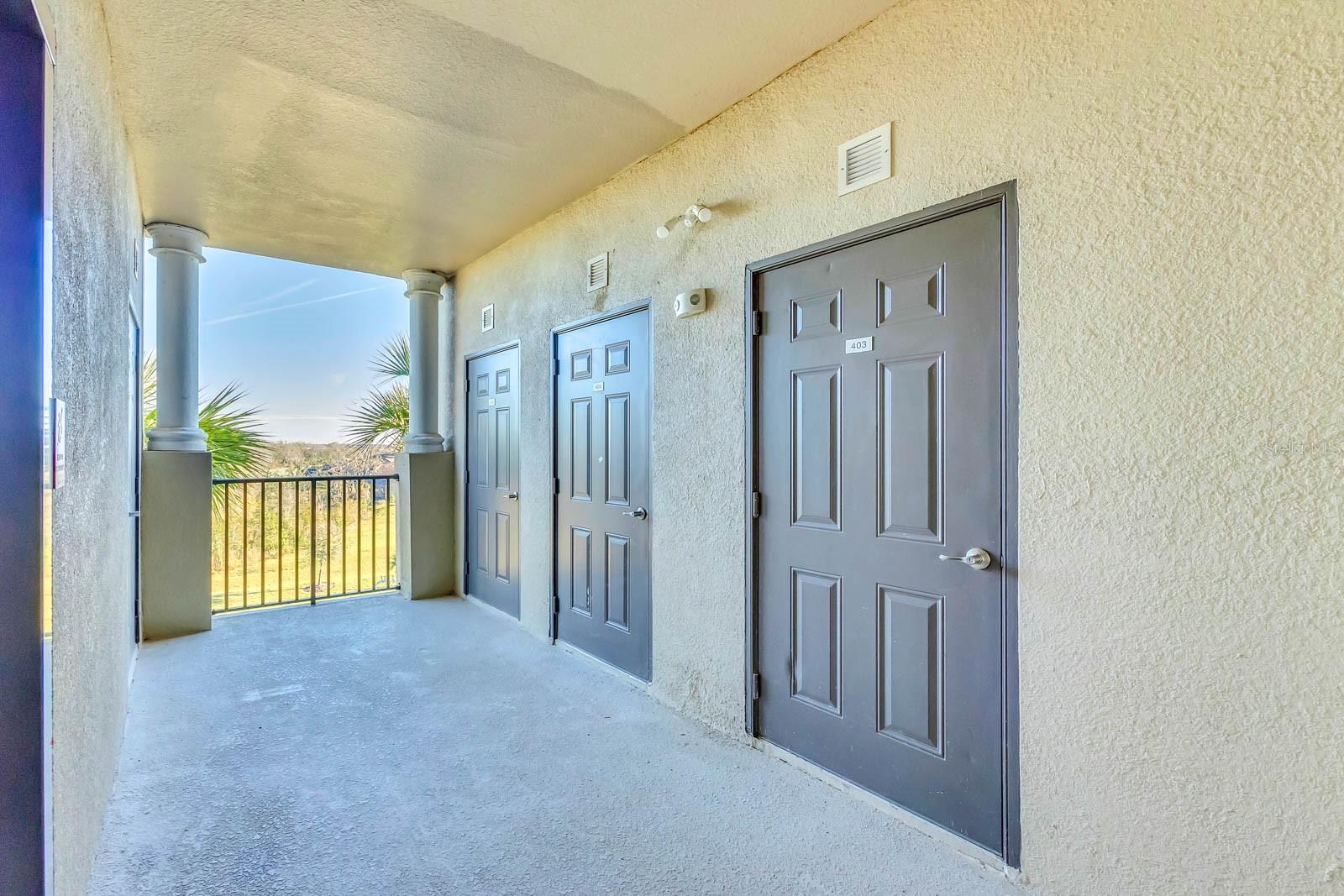 Image 4 of 27 For 17510 Gawthrop Drive 404