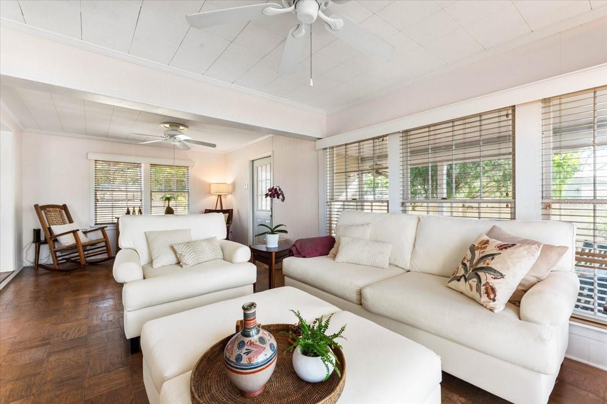 Image 10 of 28 For 2514 15th Avenue W