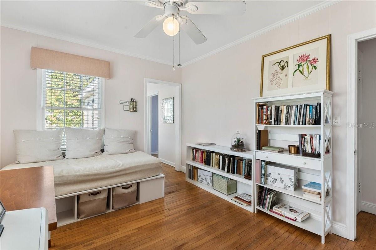 Image 19 of 28 For 2514 15th Avenue W